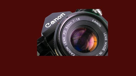 How to sell camera lenses: value guide & tips
